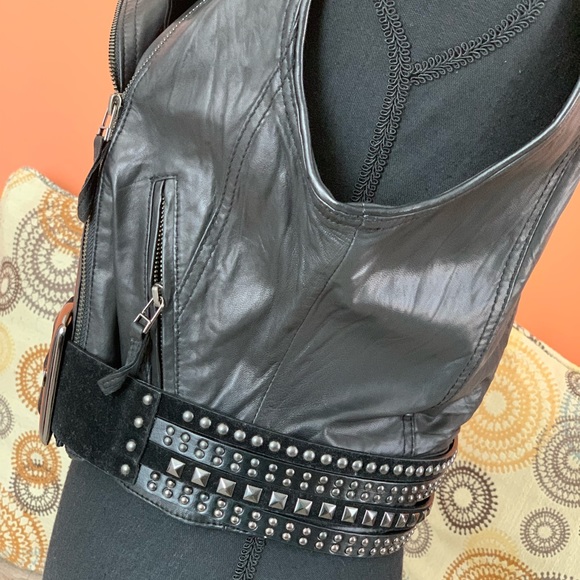 Beautiful 🤩 Xanaka Studded Belt - Picture 3 of 11